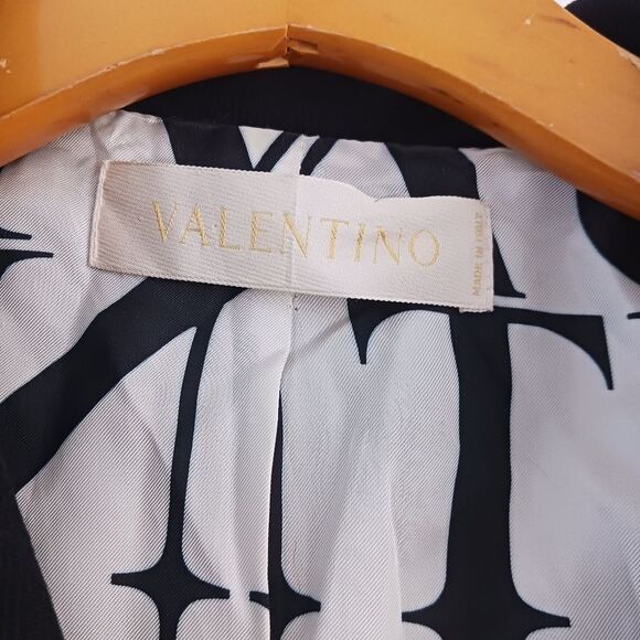 Valentino black 2 button jacket/ blazer size S - Picture 3 of 4